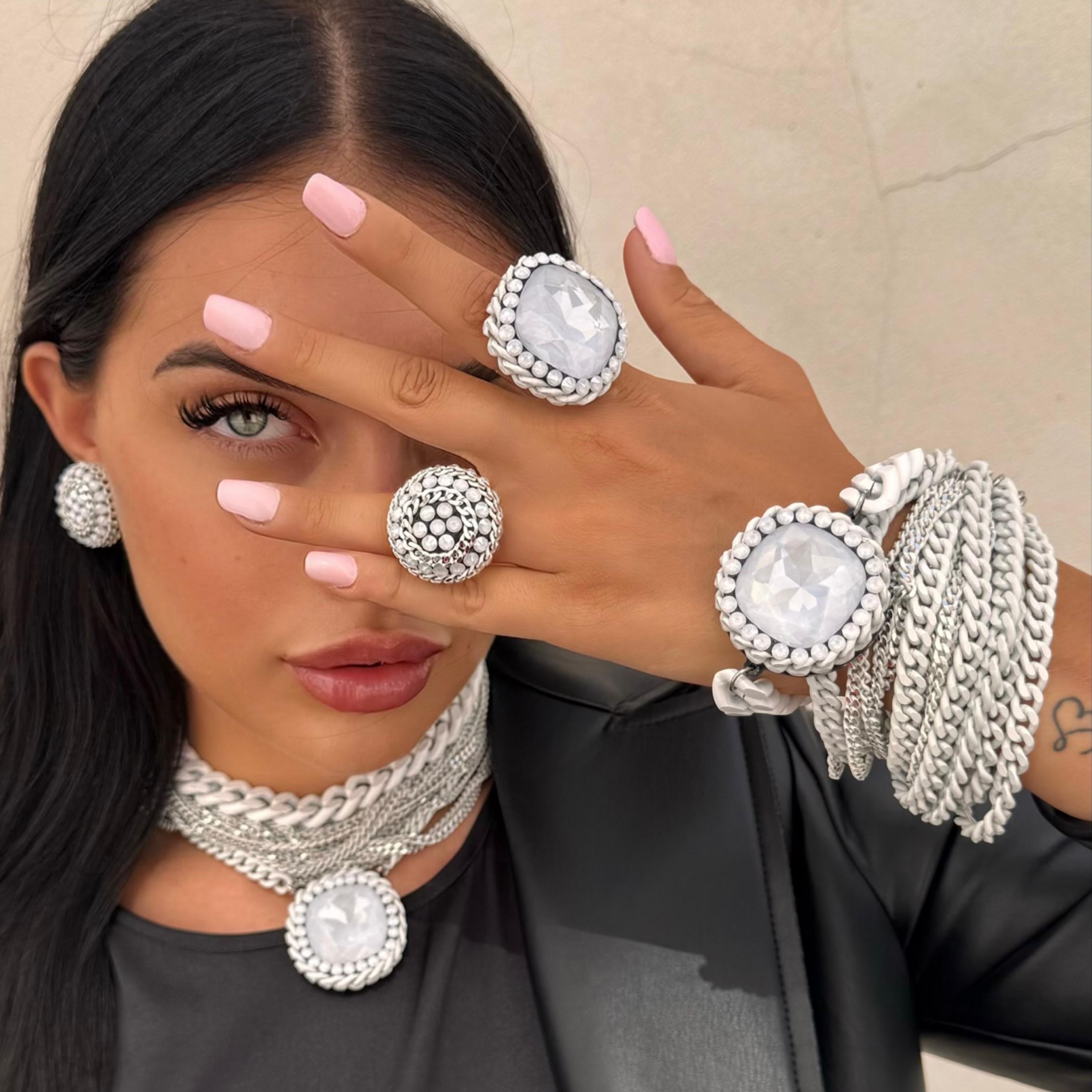 BE203